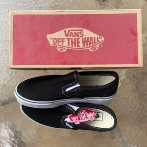 NWT Black Vans Classic Slip On